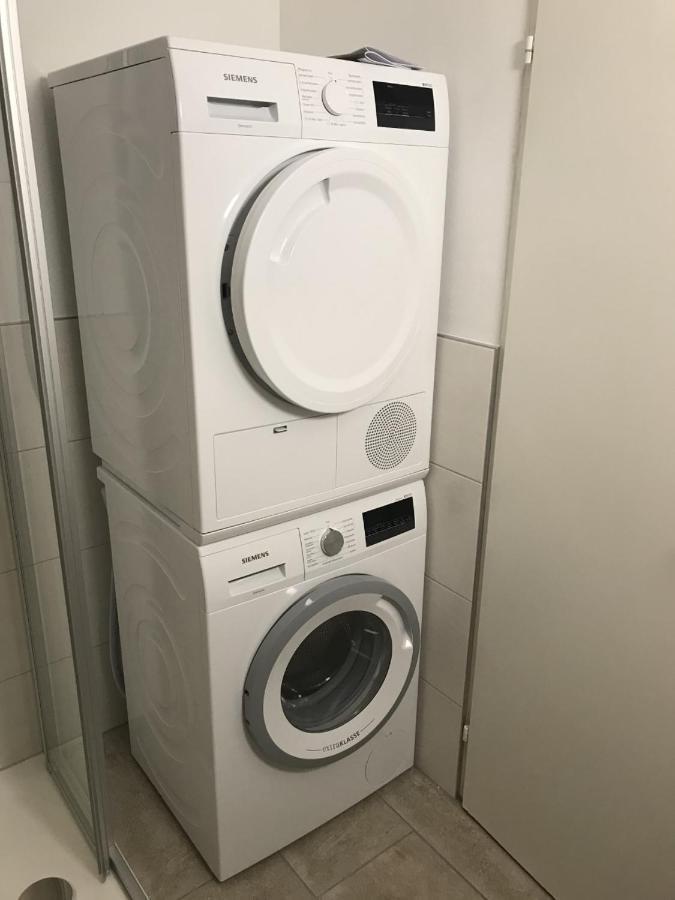 Schoenes Ferienappartment In Zell Am See: Zentral Gelegen Und Naehe Der Areitbahn Und Dem Zeller See מראה חיצוני תמונה